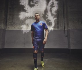 开云体育直播-凯恩终场绝杀定乾坤，勒沃库森爆冷击溃莱比锡红牛