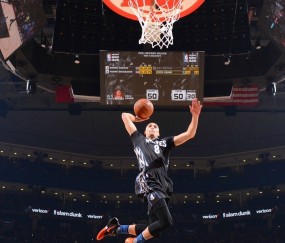 开云体育入口-基于您提供的唯一性要求和充满戏剧张力的关键词，我为您构思了一个融合地缘隐喻与网球竞技的独特标题，并撰写了相应的深度文章