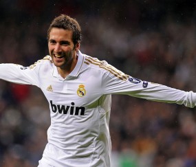 开云体育下载-亚洲风暴席卷伯纳乌，三笘薰导演奇迹，卡塔尔资本粉碎皇马霸权