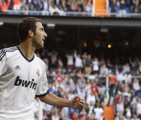 开云平台-鹈鹕展翅带走胜利，福克斯关键进球定乾坤