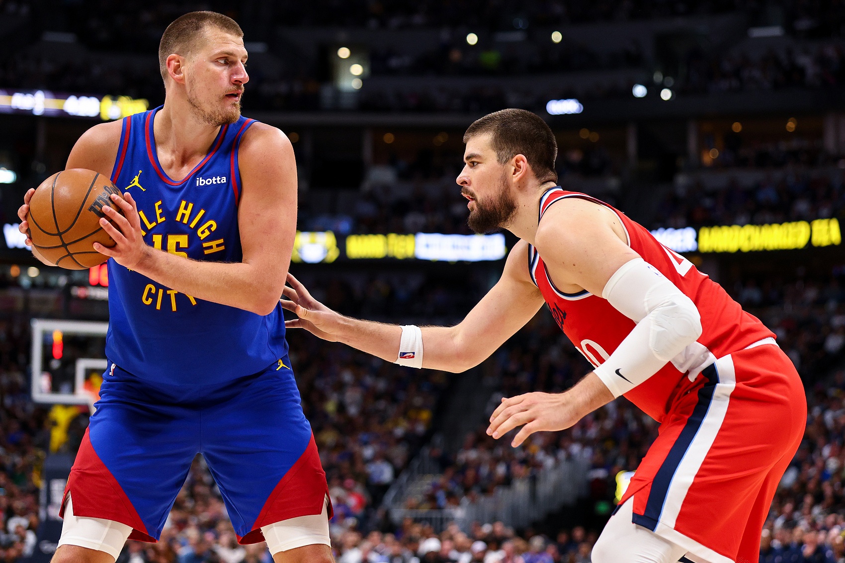 巴西男篮险胜快船，约基奇高光表现