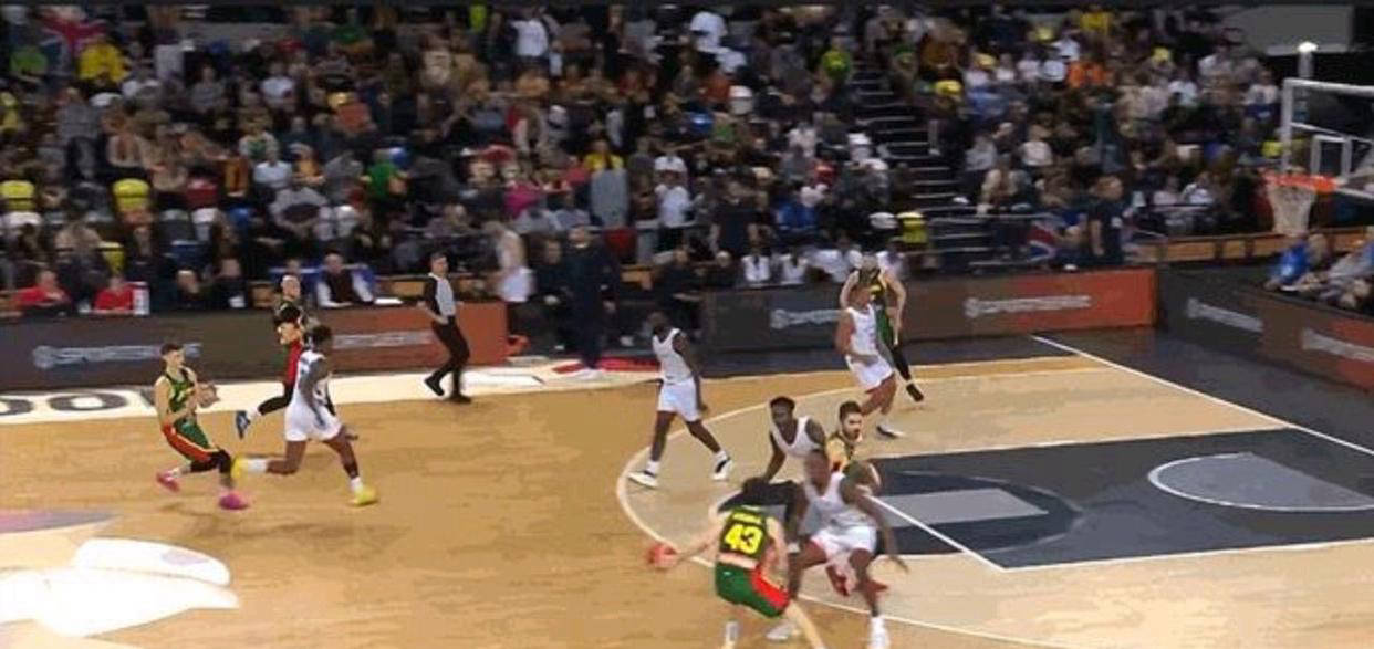 76人绝杀立陶宛男篮，欧文统治全场