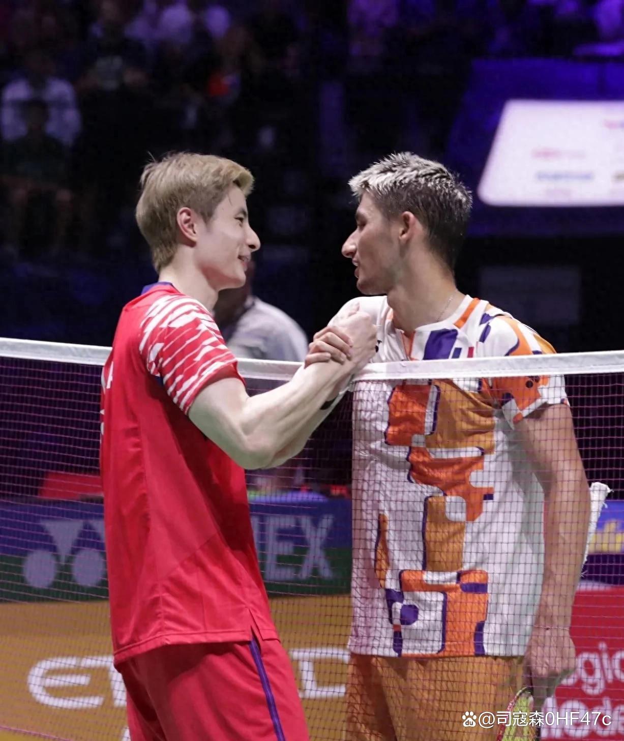 印尼队鏖战印度队,石宇奇带队取胜 印尼队鏖战印度队,石宇奇带队取胜