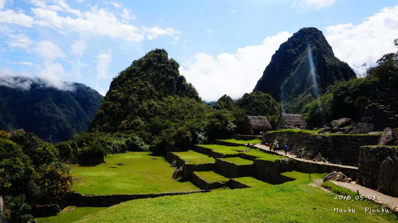 智利轻取墨西哥，范佩西统治全场