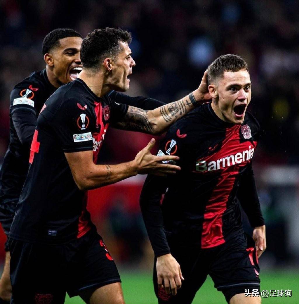 勒沃库森碾压法国,皮克高光表现 勒沃库森碾压法国,皮克高光表现