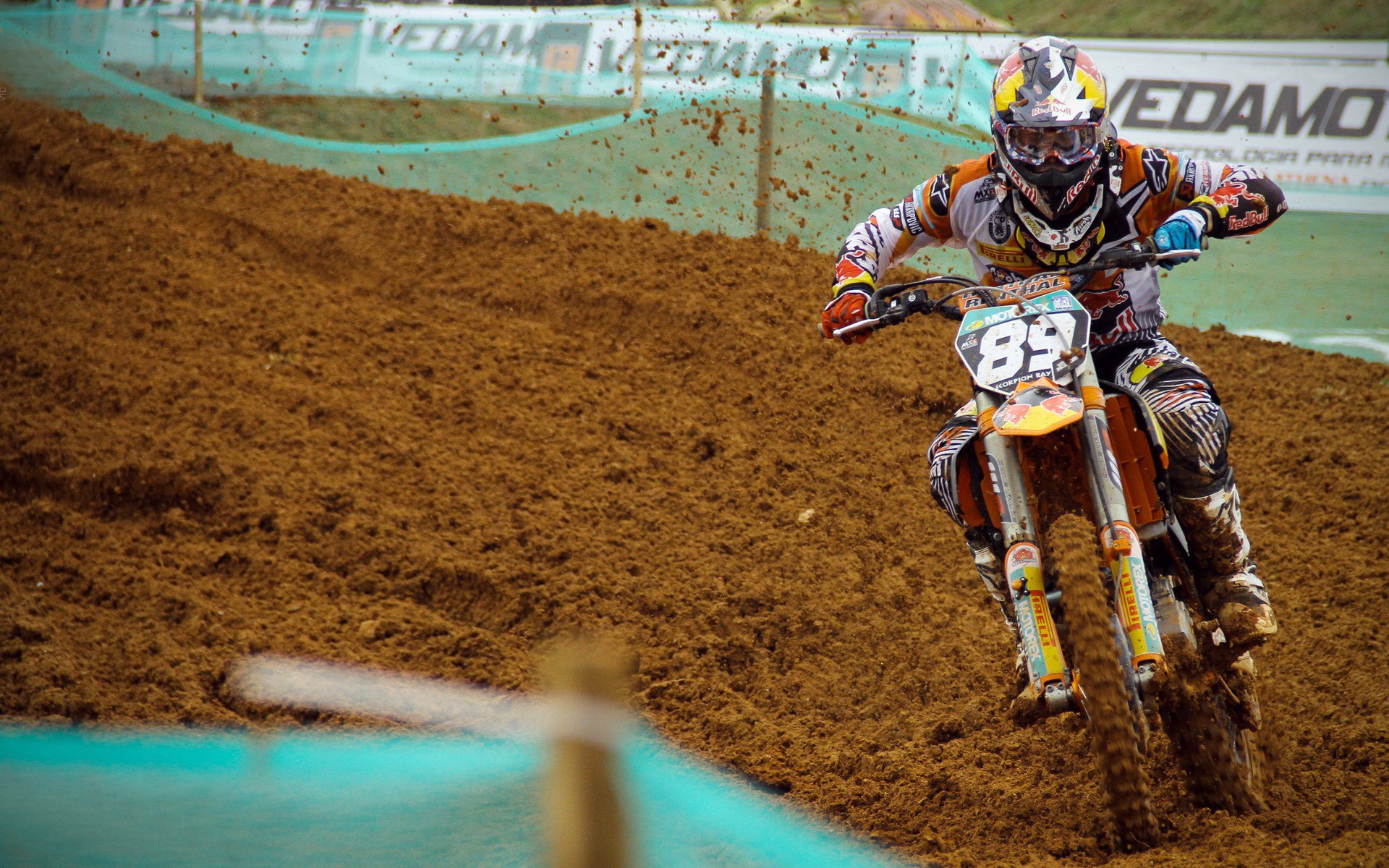 绿茵与硬木的双重奏,当意甲焦点战遇见森林狼斩落公牛