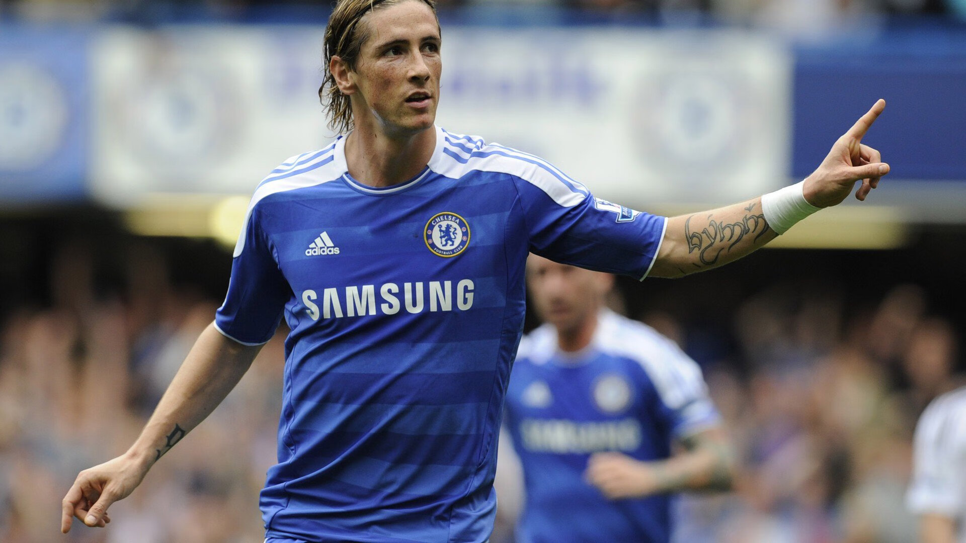 骑士横扫掘金，范弗利特关键战不手软