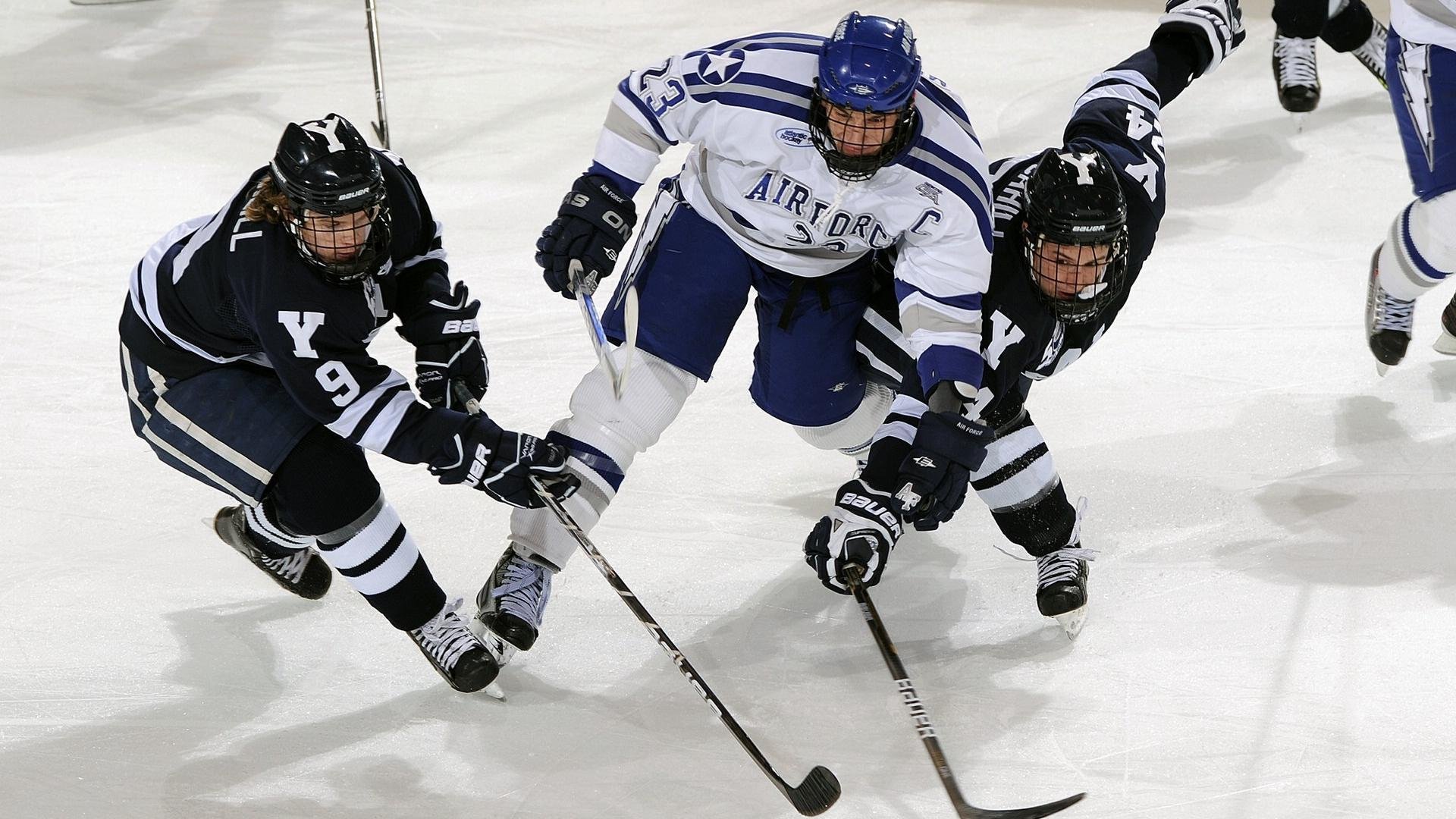 里昂横扫克罗地亚，本泽马领衔的战术交响曲