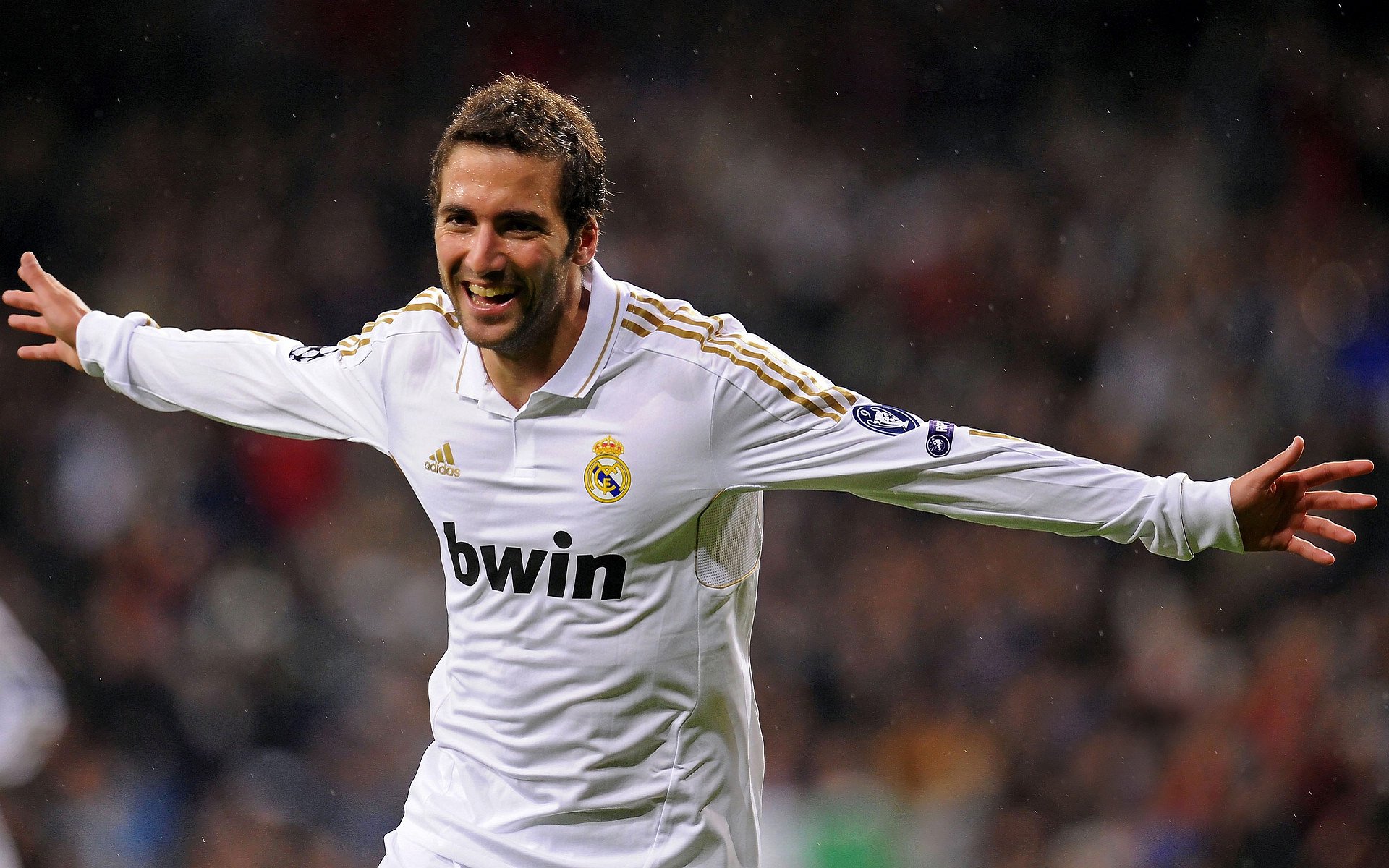 亚洲风暴席卷伯纳乌，三笘薰导演奇迹，卡塔尔资本粉碎皇马霸权